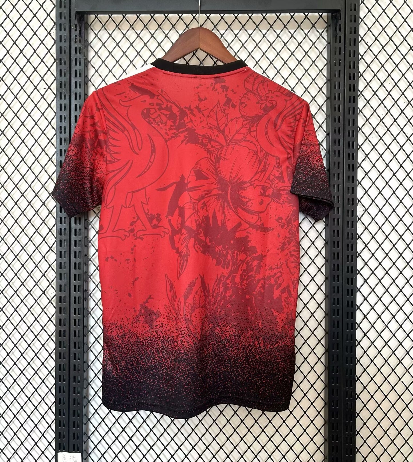 LIVERPOOL  TSHIRT DRAGON EDITION